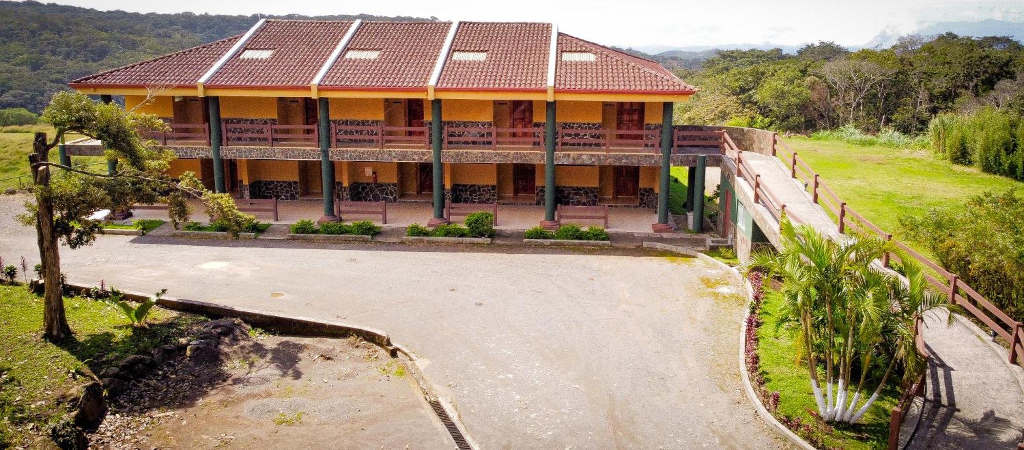 Hotel Montana Monteverde Exterior photo