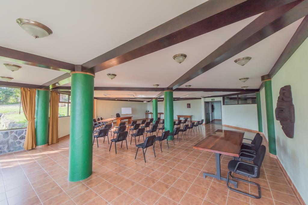 Hotel Montana Monteverde Exterior photo